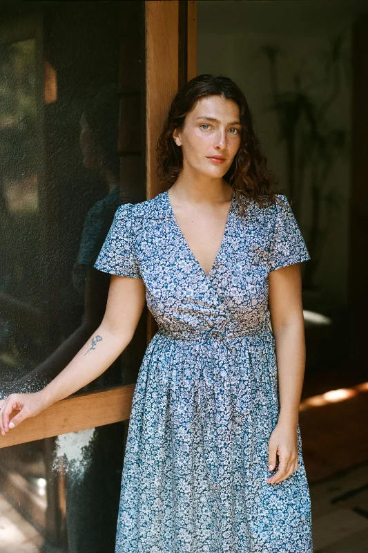 The Simple Dawn Dress | Daisy Navy