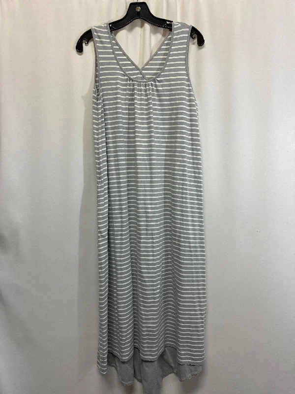 Dress Casual Maxi By Cuddl Duds In Grey, Size: M