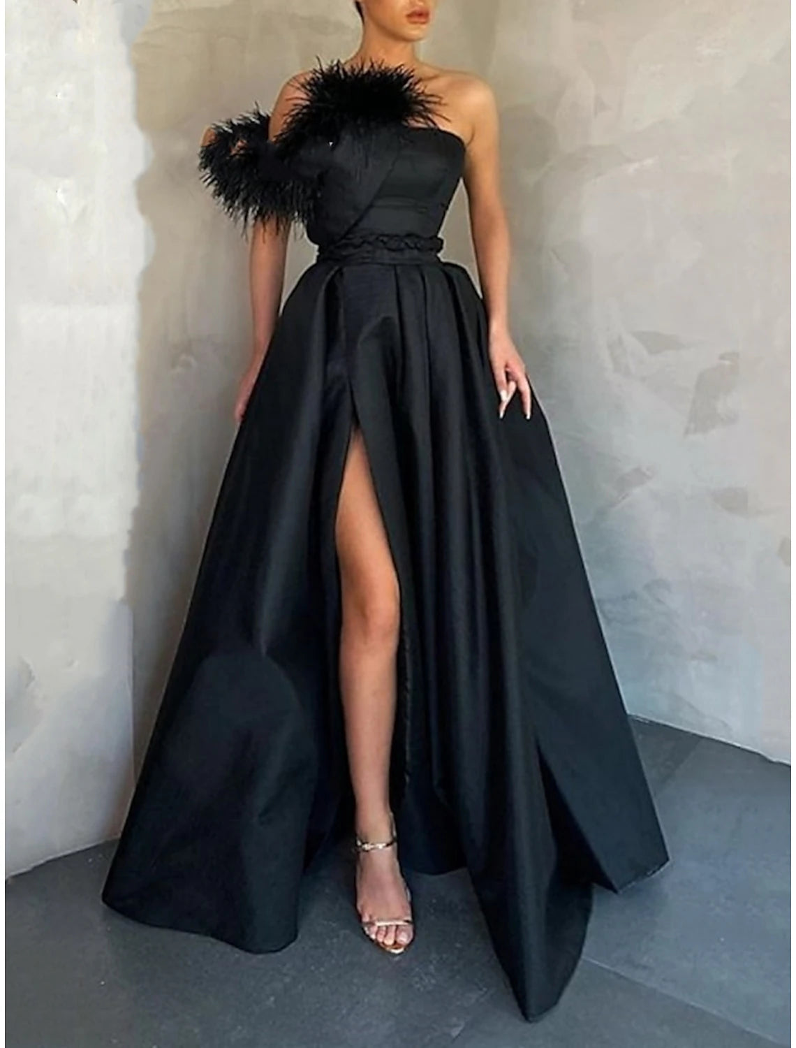 A-Line Evening Gown Black Dress Plus Size Formal High Split Floor Length Sleeveless One Shoulder Satin with Feather Slit