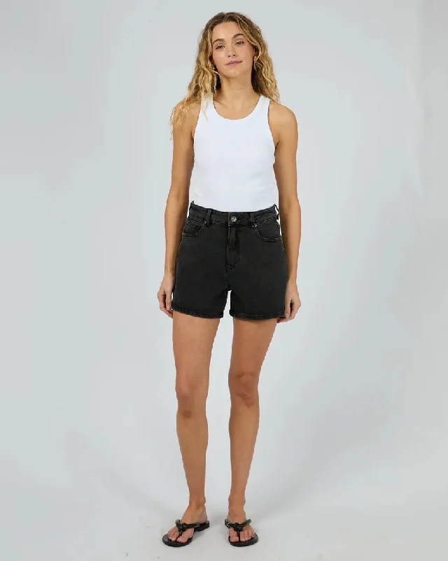 Silent Theory Kyia Short Comfort